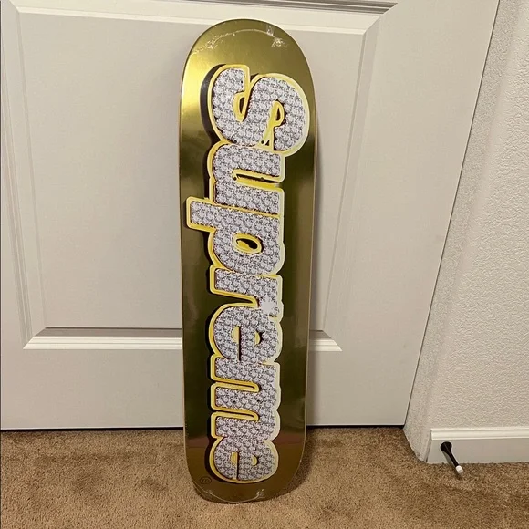 New Supreme SS22 Bling Box Logo Skateboard Deck - Picture 2 of 2
